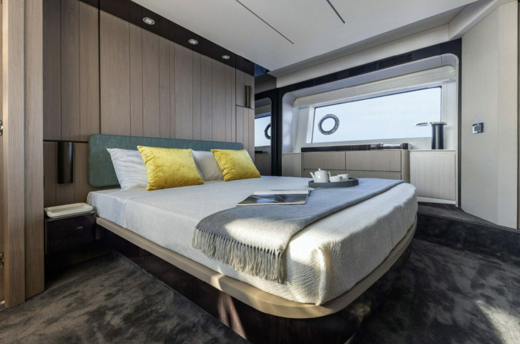 AZIMUT 72