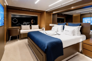RIVA CORSARO 100