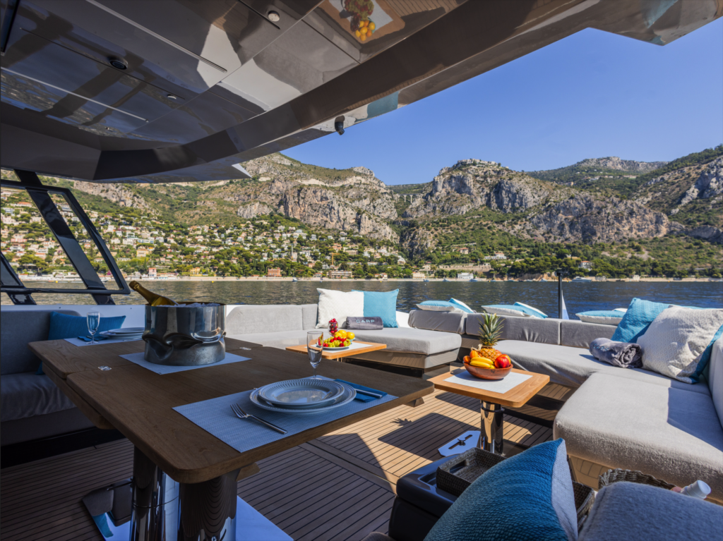 ARCADIA YACHTS SHERPA 60
