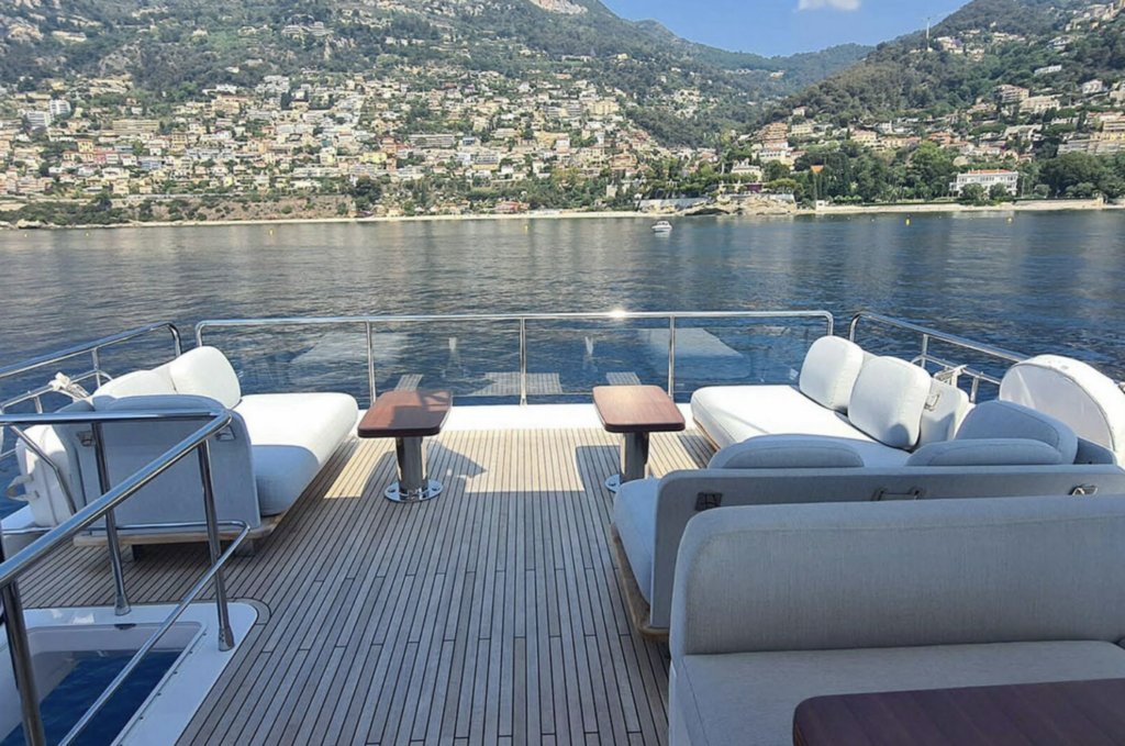 AZIMUT 72