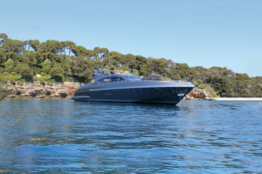 Mangusta 108